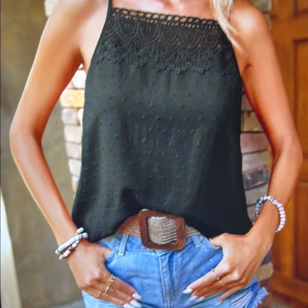 041. Black Cropped Sleeveless Tank Top